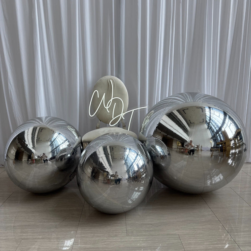 Mirrored Orb Balls - Silver