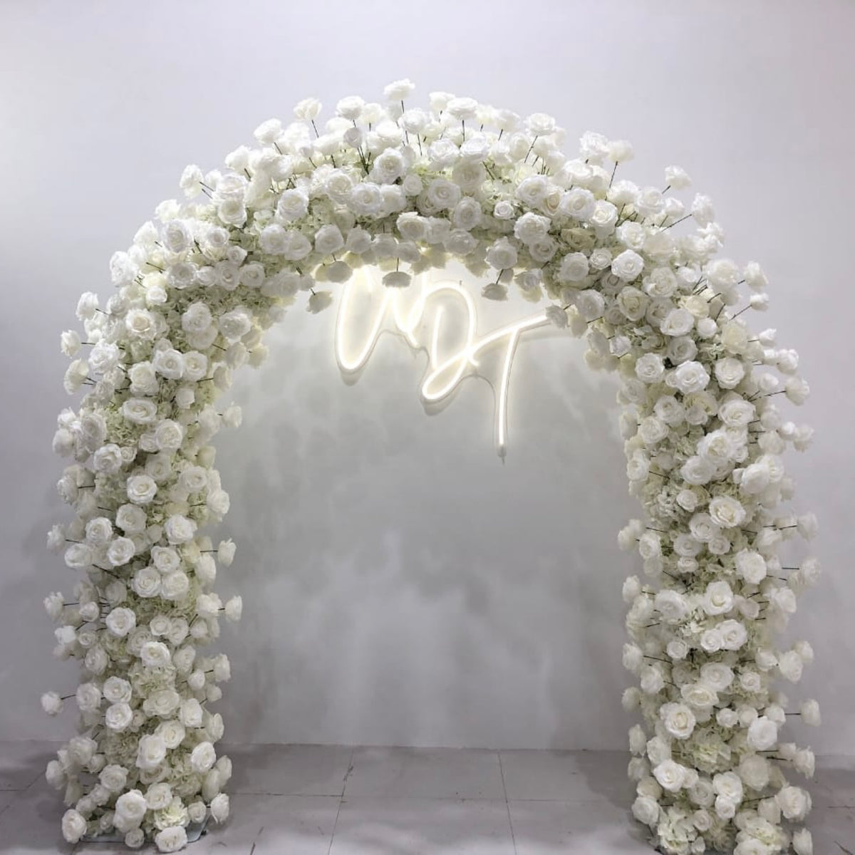 White Silk Floral Arch M24