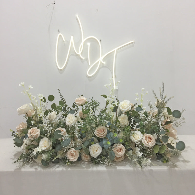 Nova Top Table Arrangement